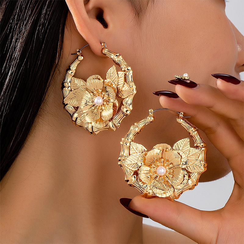 New Sale Large Metal Ear Hoop  - Women'S Accessories Jewelry Sale review and price