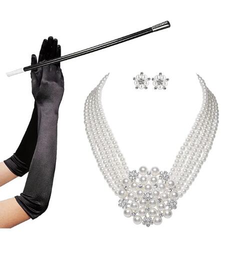 Audrey Hepburn Breakfast at Ti - Women'S Accessories In The 1950S review and price